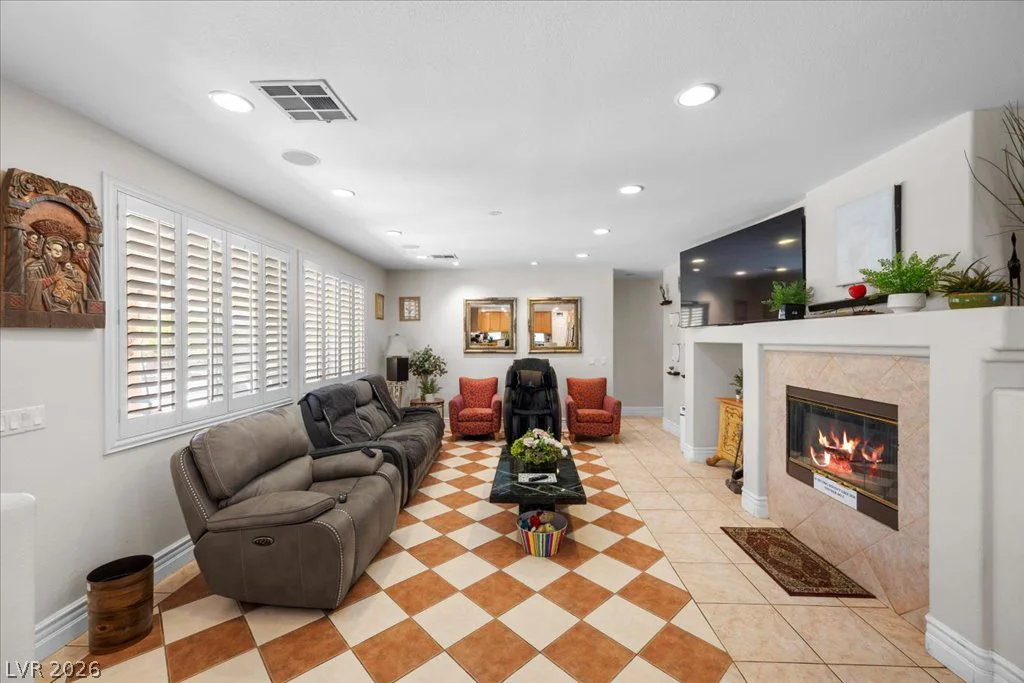 6681 Blue Sapphire, Las Vegas, NV 89110