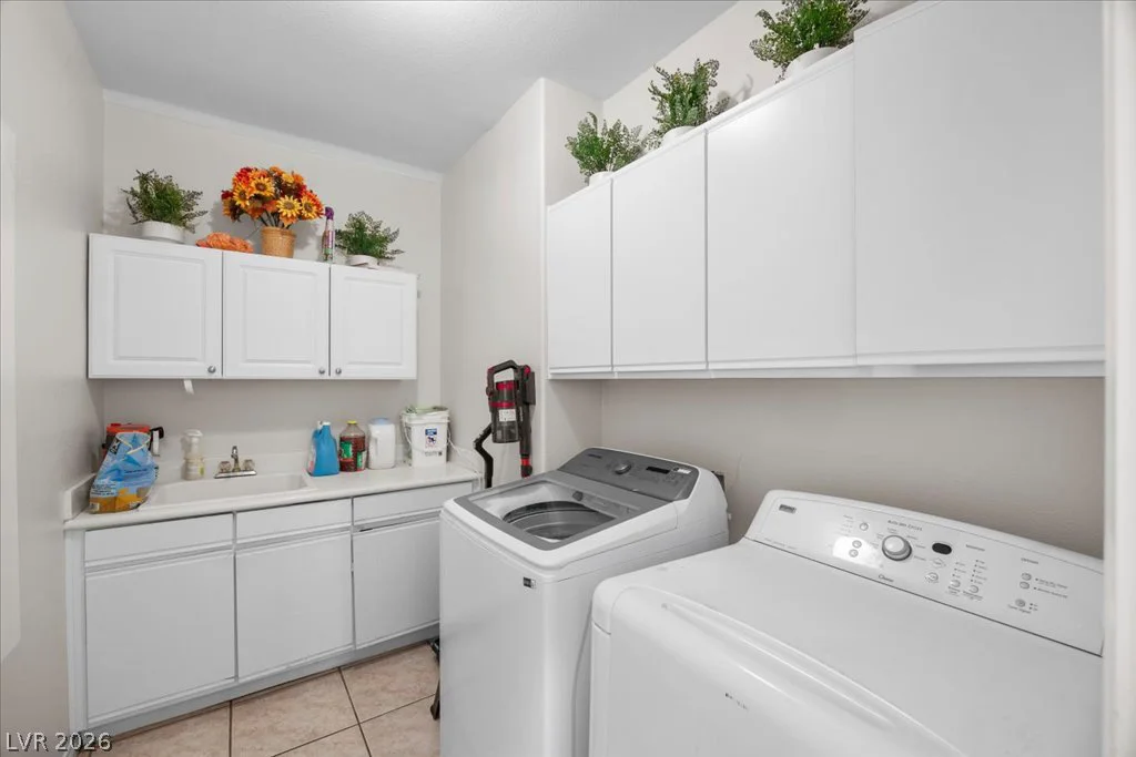 6681 Blue Sapphire, Las Vegas, NV 89110