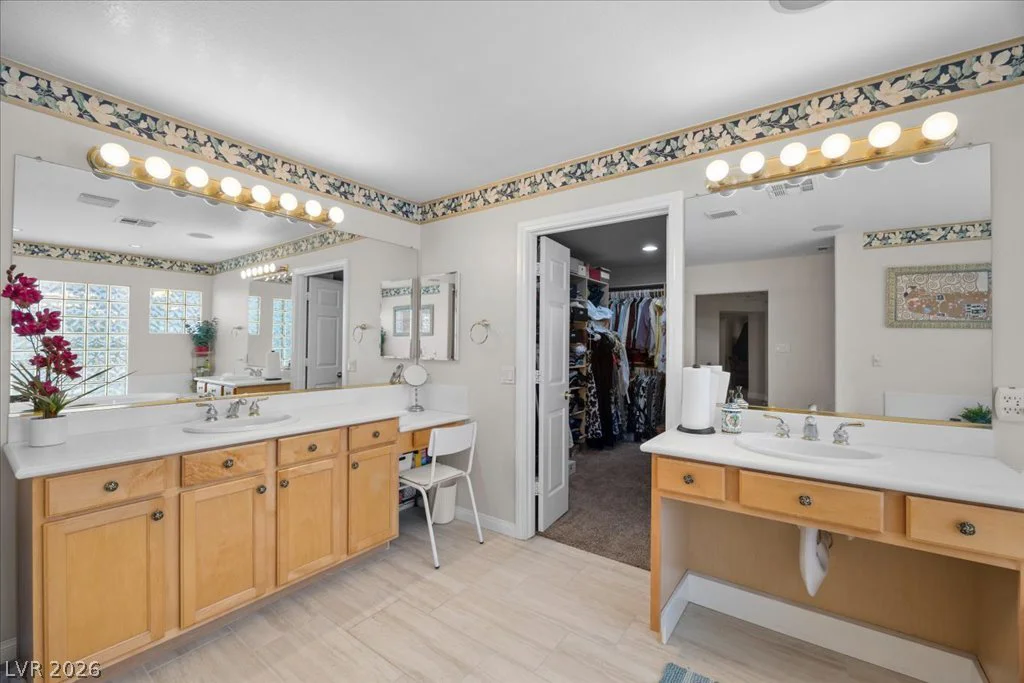 6681 Blue Sapphire, Las Vegas, NV 89110