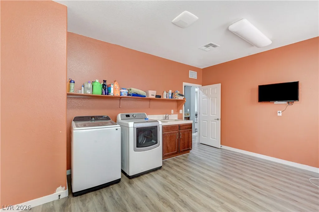 1812 La Calera, North Las Vegas, NV 89084