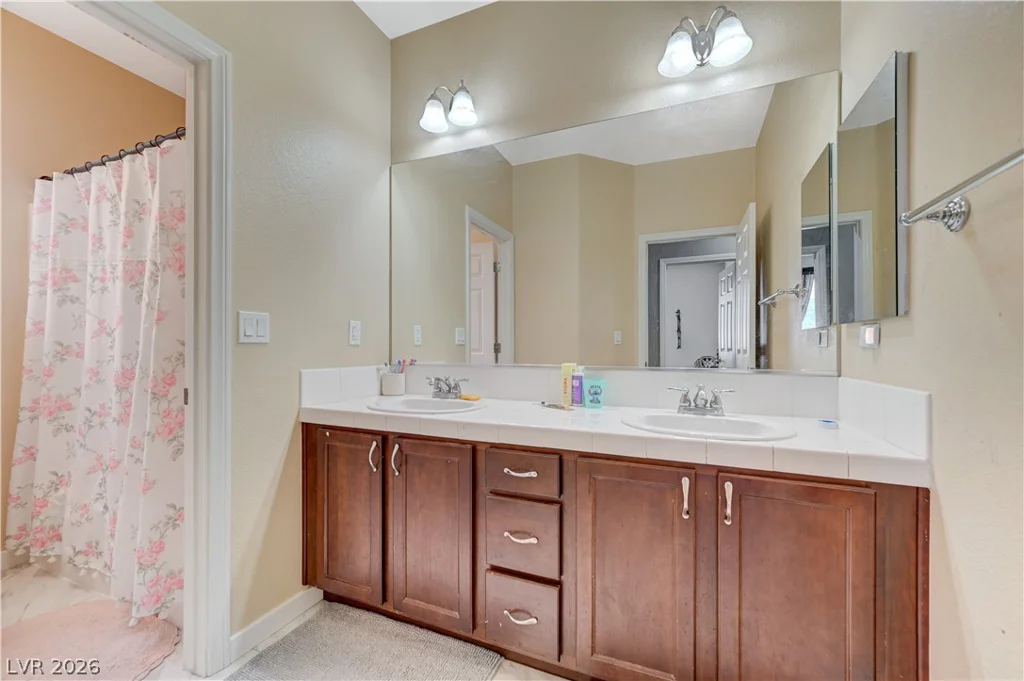 1812 La Calera, North Las Vegas, NV 89084