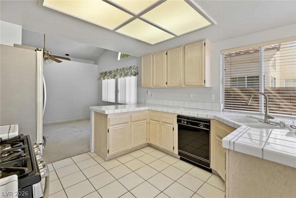 4504 Crimson Leaf, Las Vegas, NV 89130