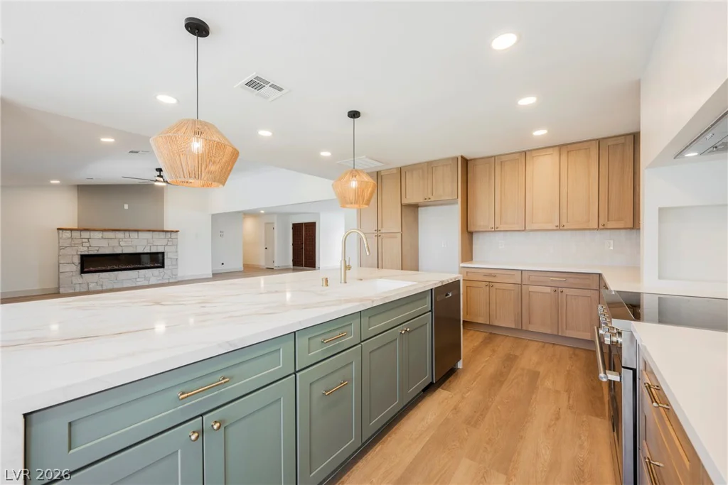 2755 Torrey Pines, Las Vegas, NV 89146