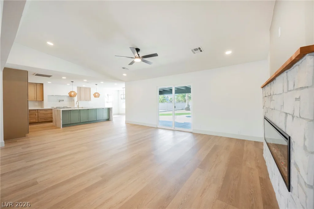 2755 Torrey Pines, Las Vegas, NV 89146