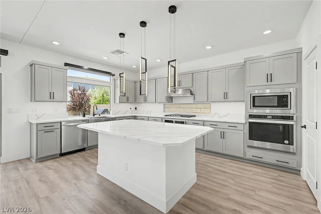 7094 Bold Rock, Las Vegas, NV 89113