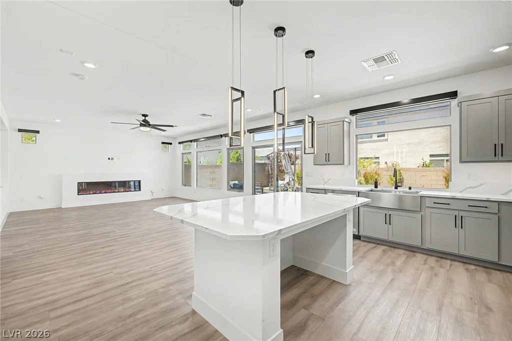 7094 Bold Rock, Las Vegas, NV 89113