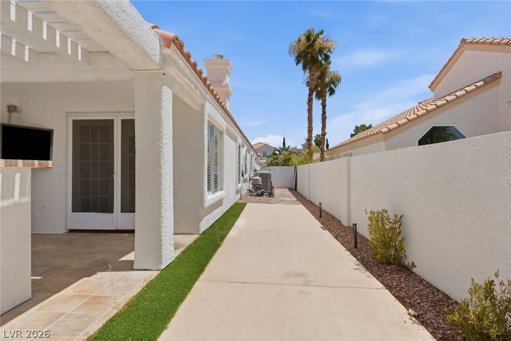7457 Painted Shadows, Las Vegas, NV 89149