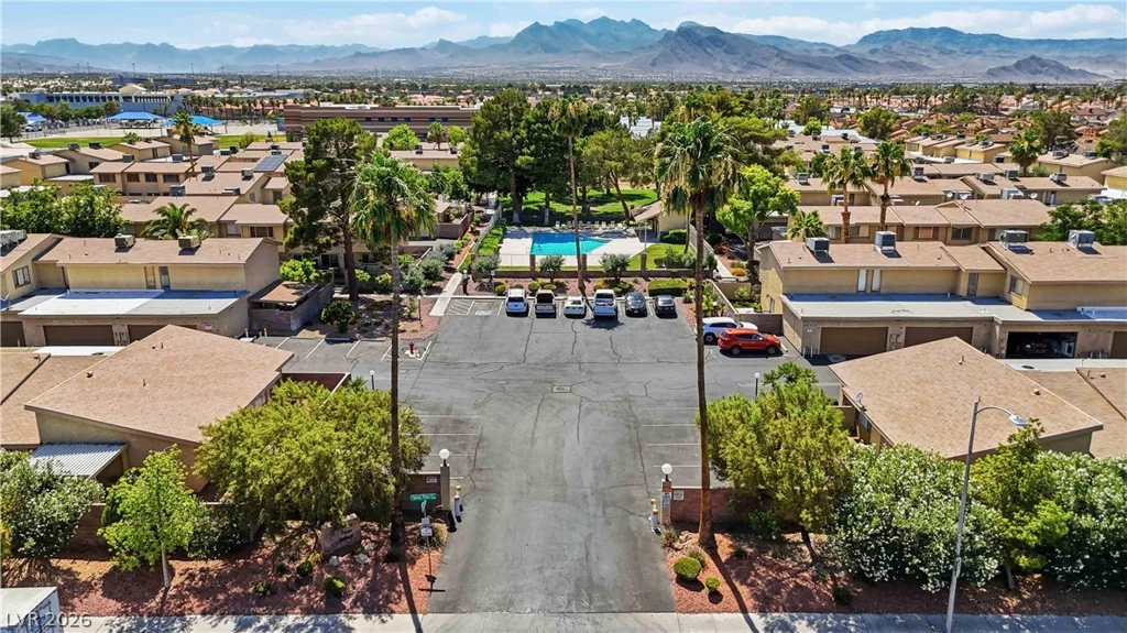 2209 Short Pine, Las Vegas, NV 89108