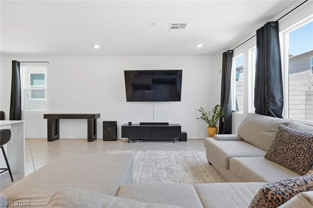 10170 Canyon Mantle, Las Vegas, NV 89166