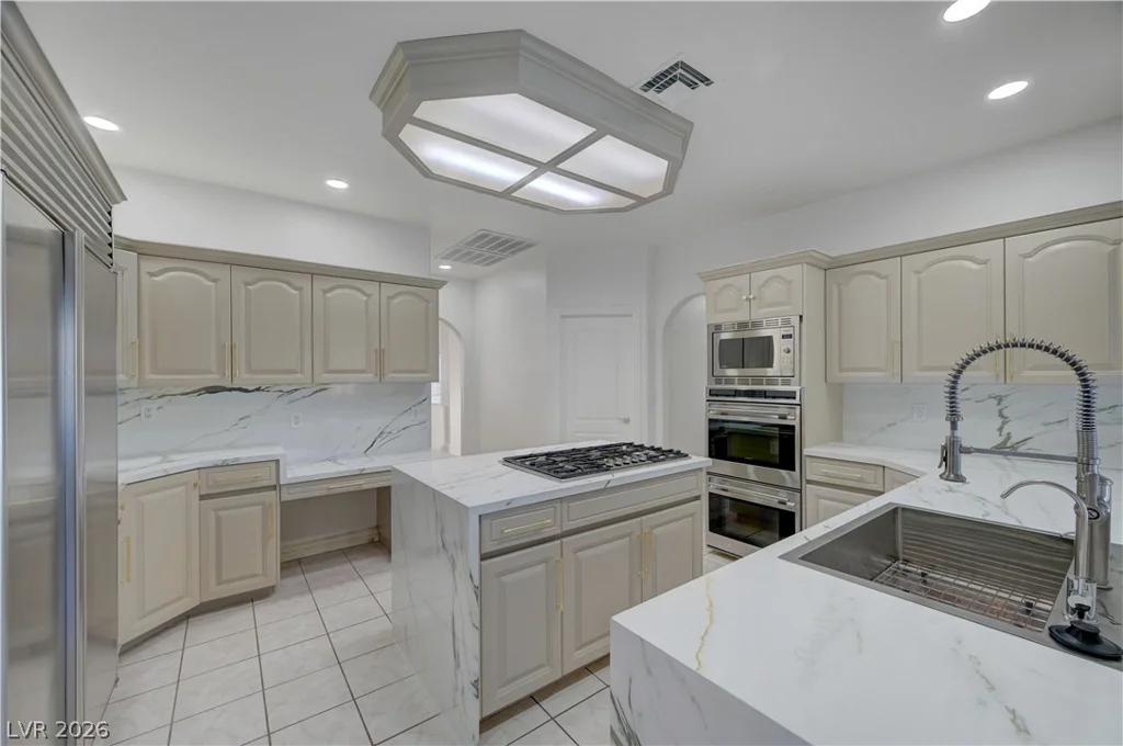 3220 Red Scott, Las Vegas, NV 89117