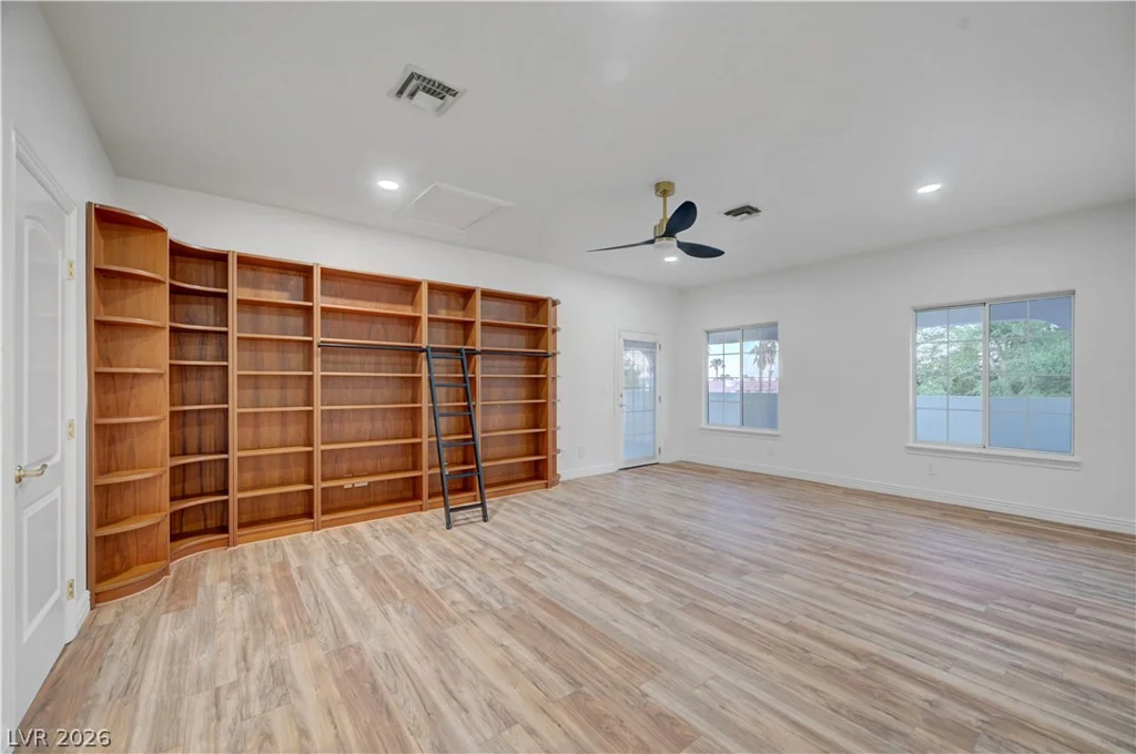 3220 Red Scott, Las Vegas, NV 89117