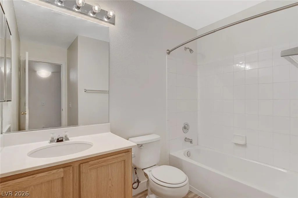 2052 Quarry Ridge, Las Vegas, NV 89117