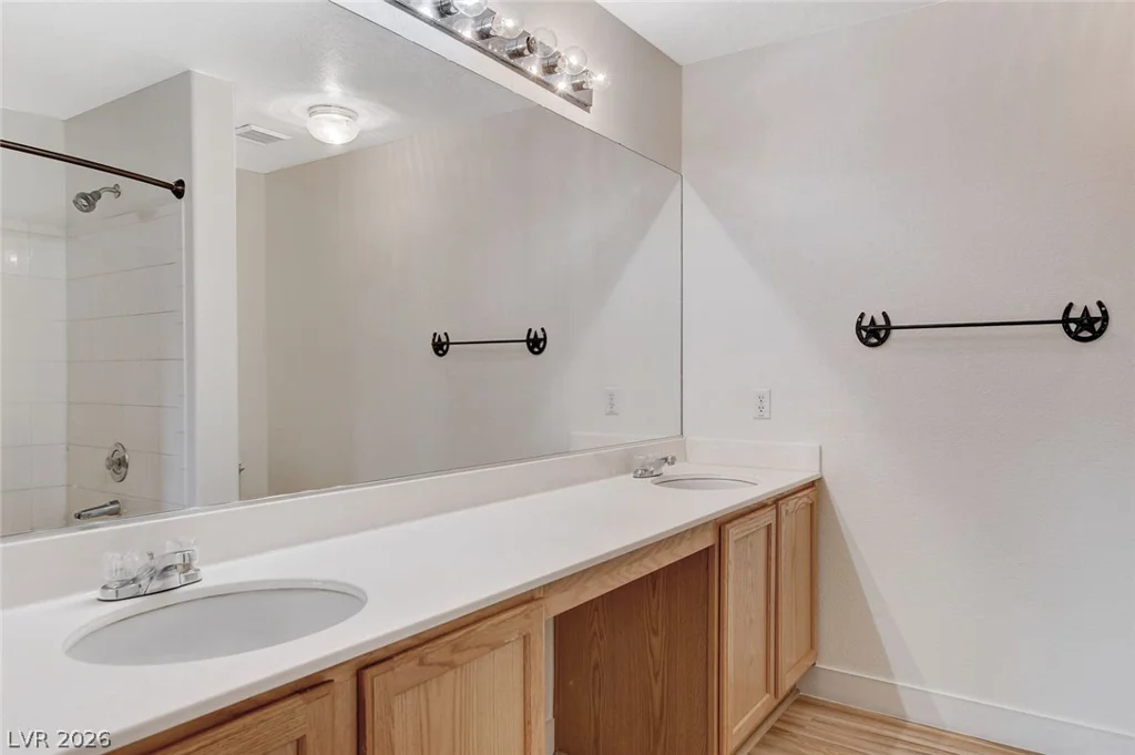 2052 Quarry Ridge, Las Vegas, NV 89117