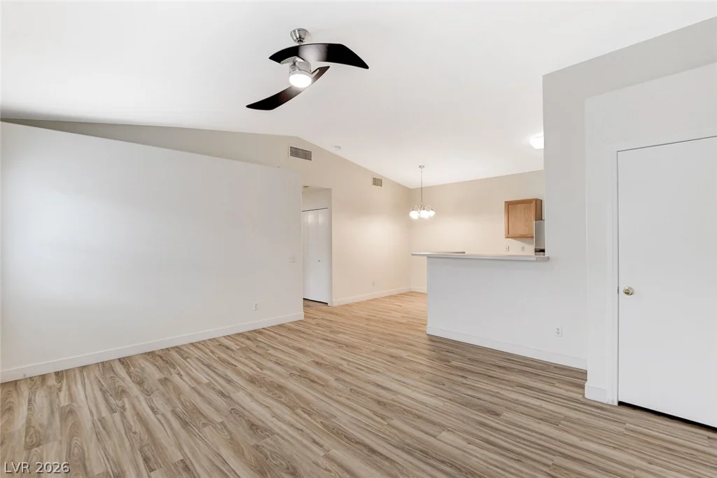 2052 Quarry Ridge, Las Vegas, NV 89117