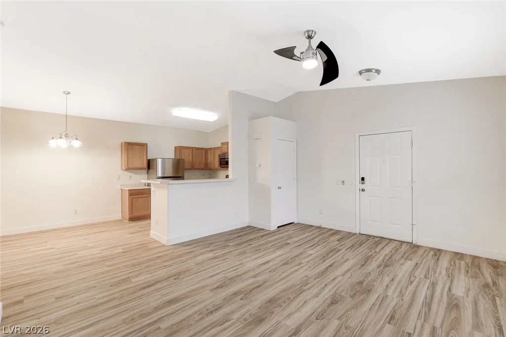 2052 Quarry Ridge, Las Vegas, NV 89117