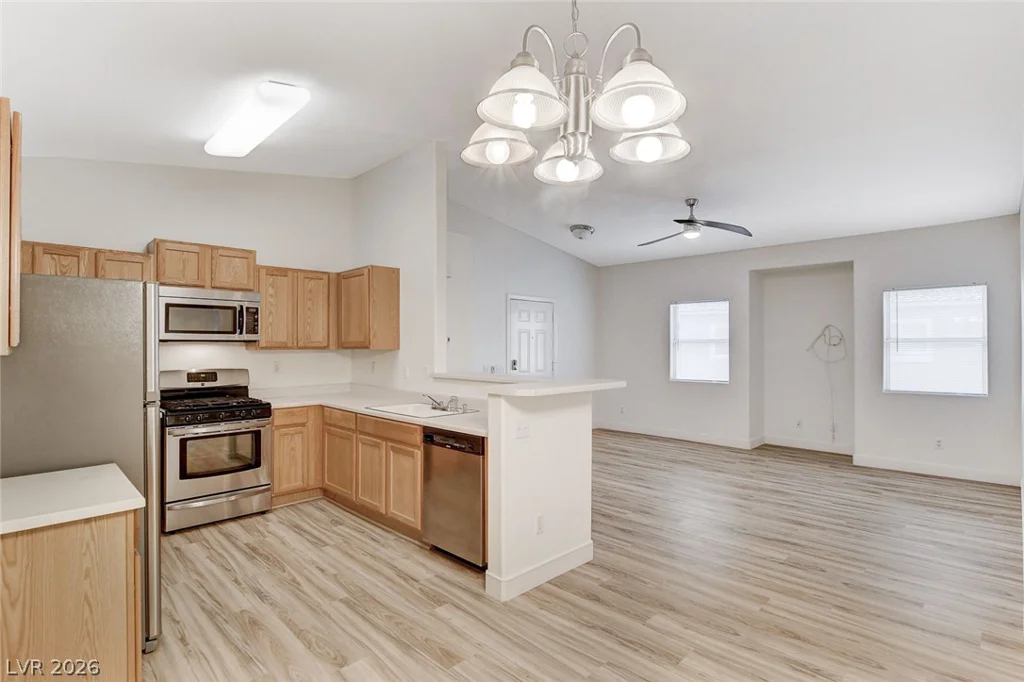 2052 Quarry Ridge, Las Vegas, NV 89117