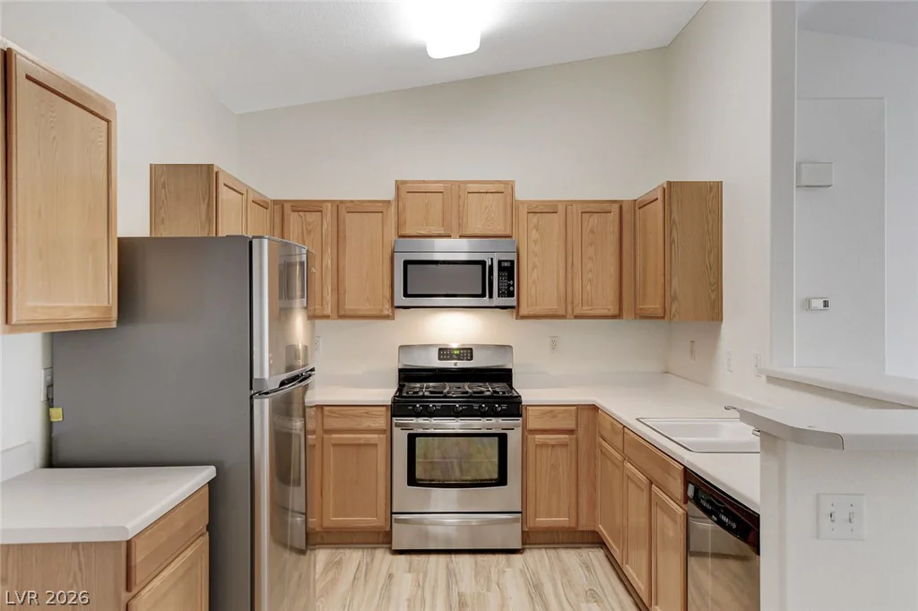 2052 Quarry Ridge, Las Vegas, NV 89117