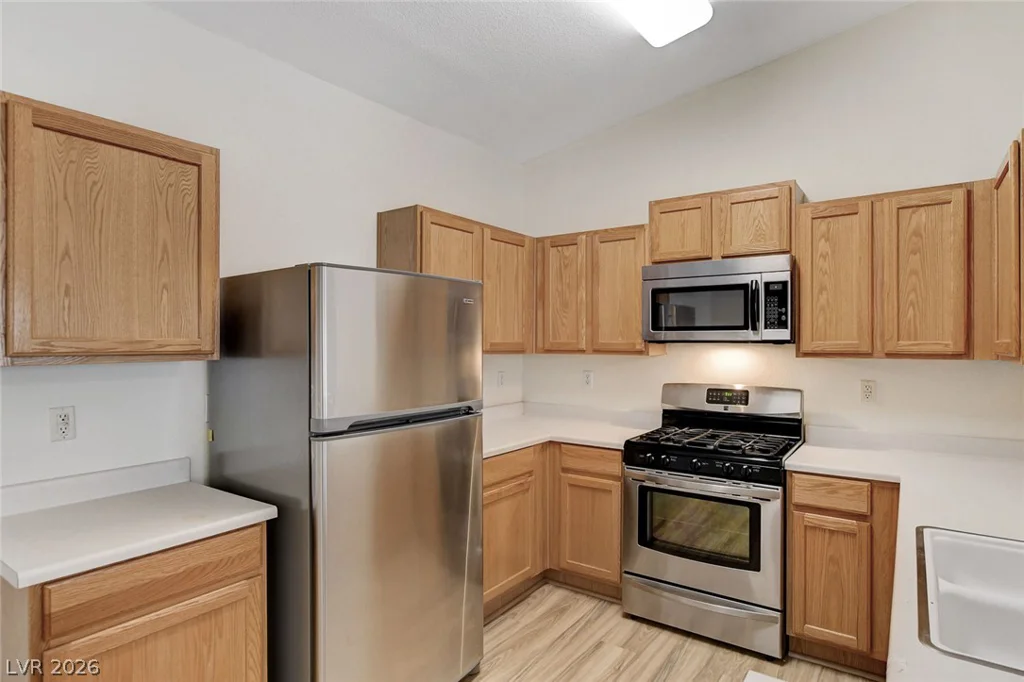 2052 Quarry Ridge, Las Vegas, NV 89117