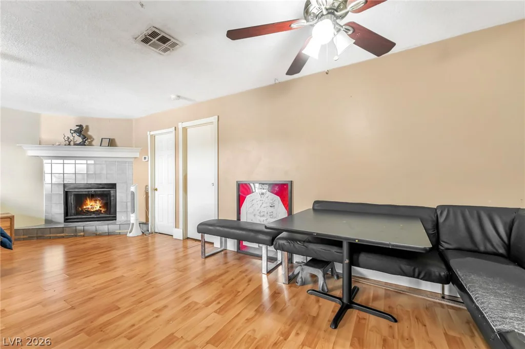 5821 Medallion, Las Vegas, NV 89122