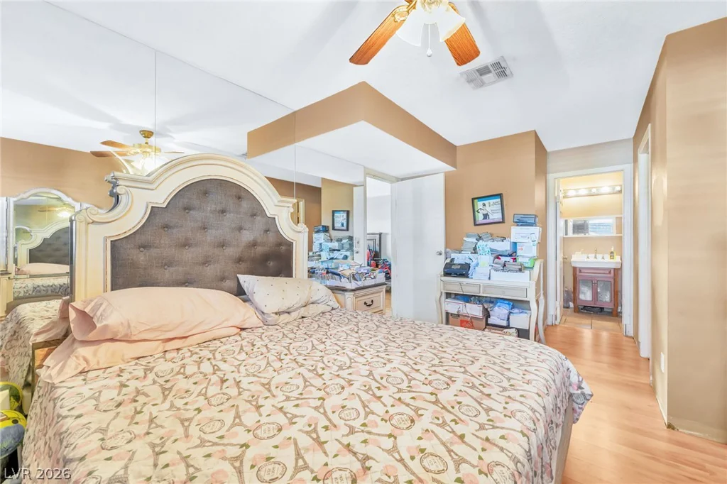 5821 Medallion, Las Vegas, NV 89122
