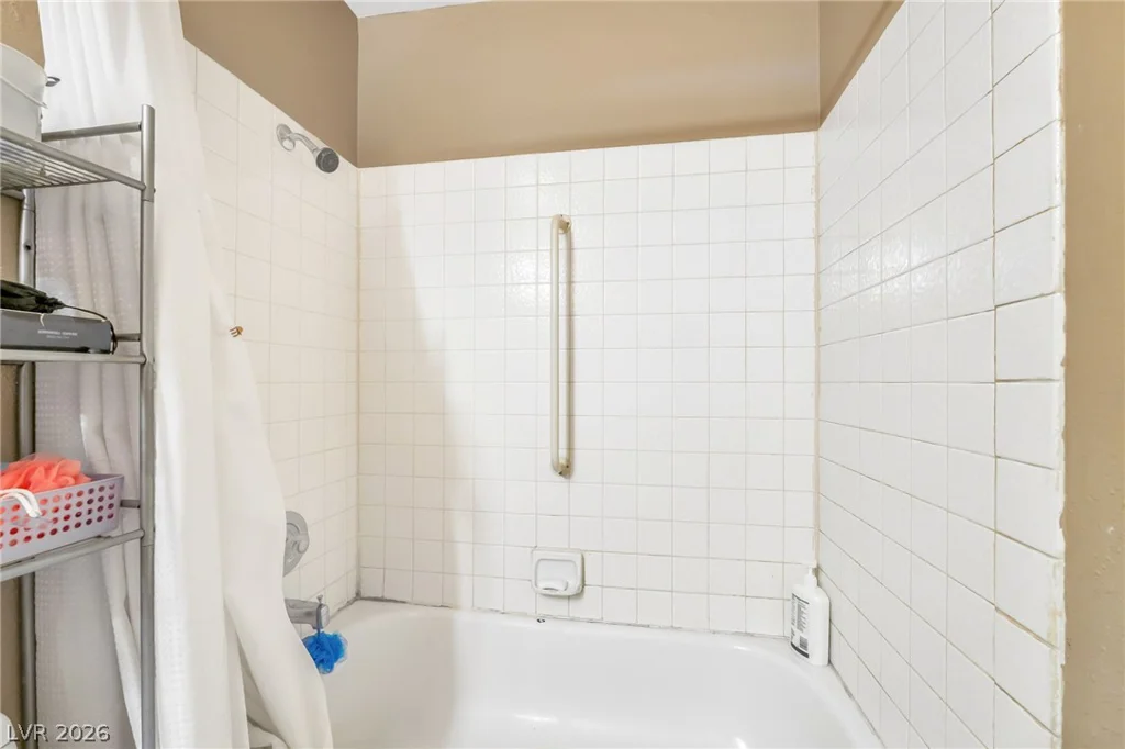 5821 Medallion, Las Vegas, NV 89122