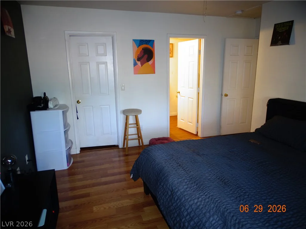 5424 Geneive, Las Vegas, NV 89108