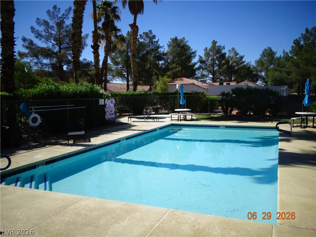 5424 Geneive, Las Vegas, NV 89108