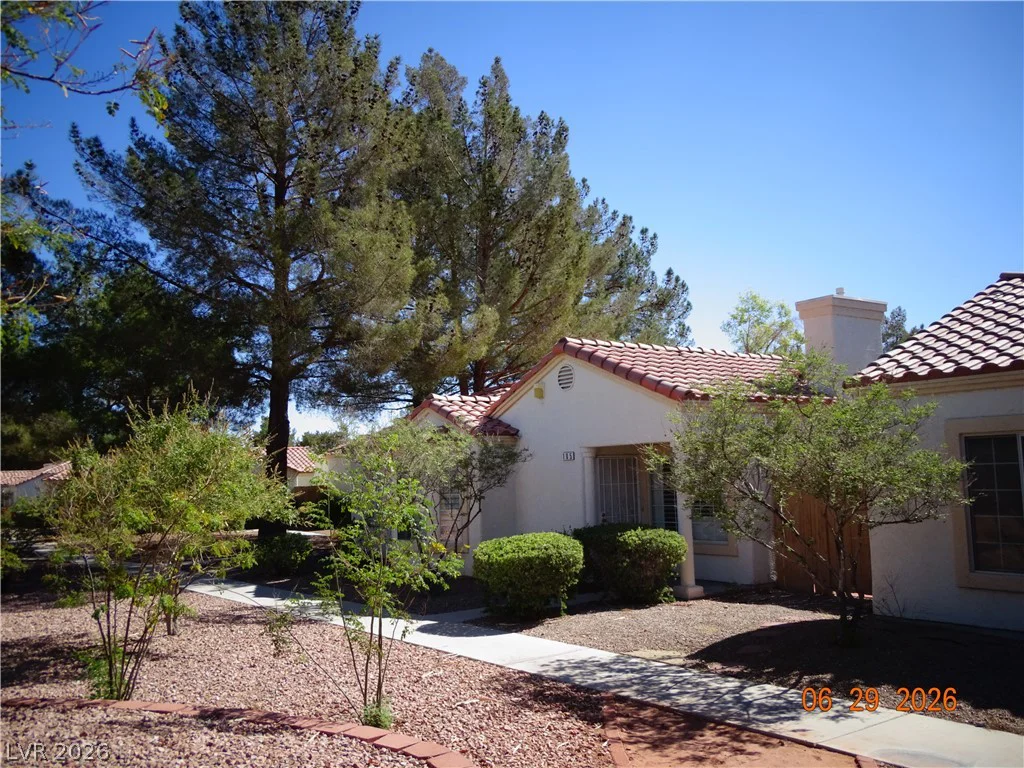 5424 Geneive, Las Vegas, NV 89108