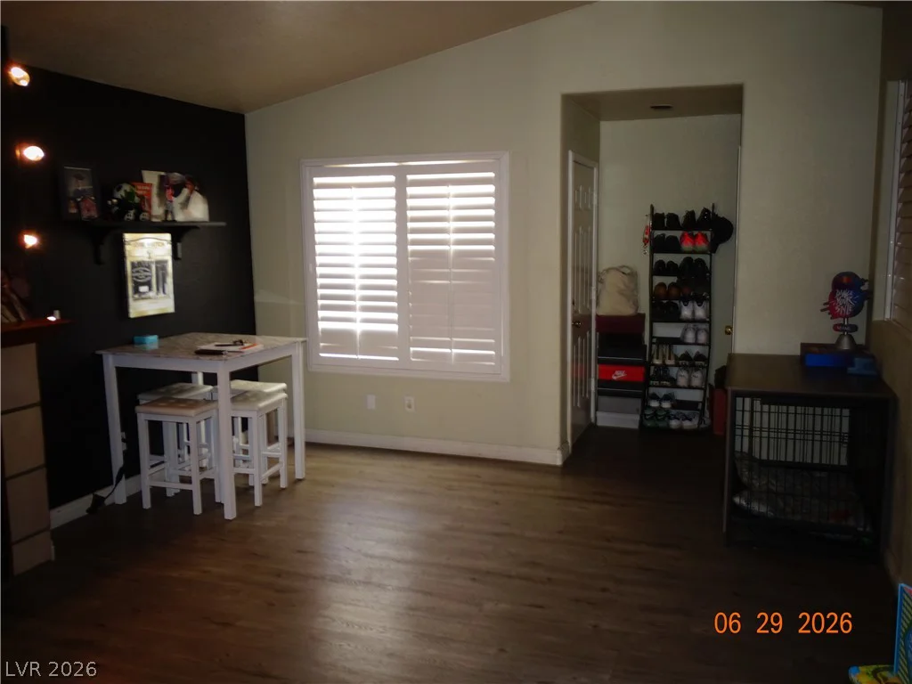 5424 Geneive, Las Vegas, NV 89108