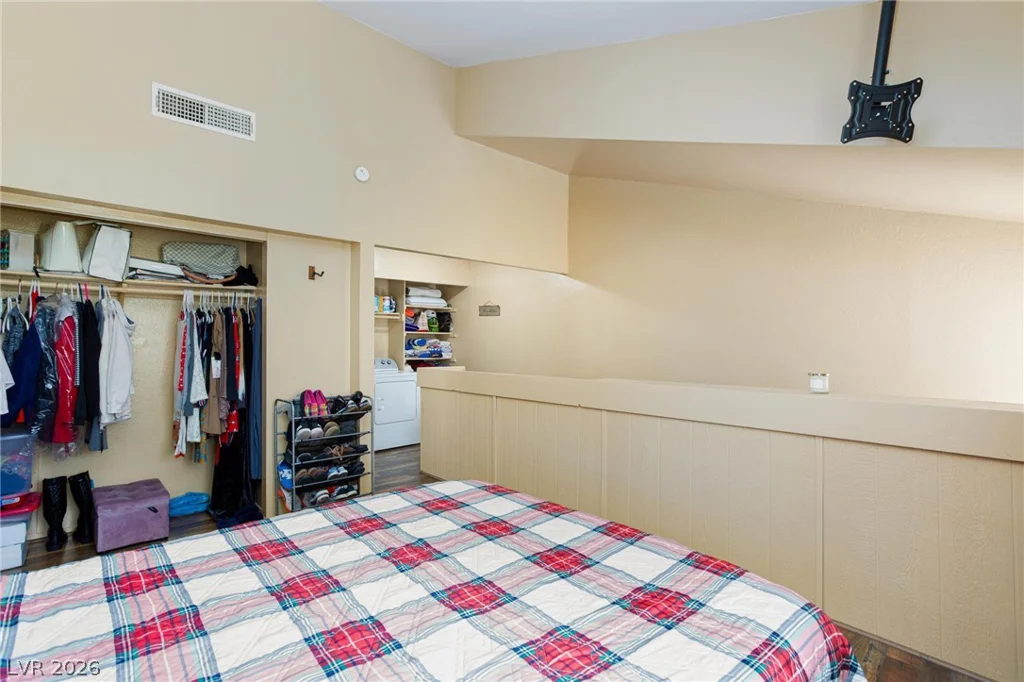 4770 Topaz, Las Vegas, NV 89121