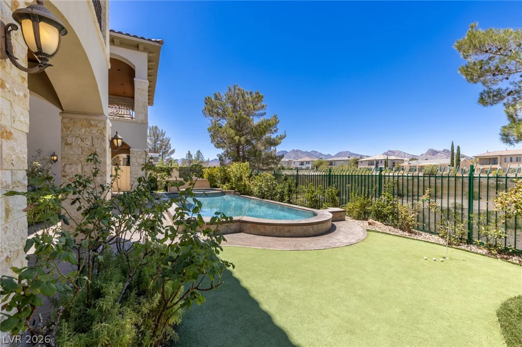 9724 Verlaine, Las Vegas, NV 89145