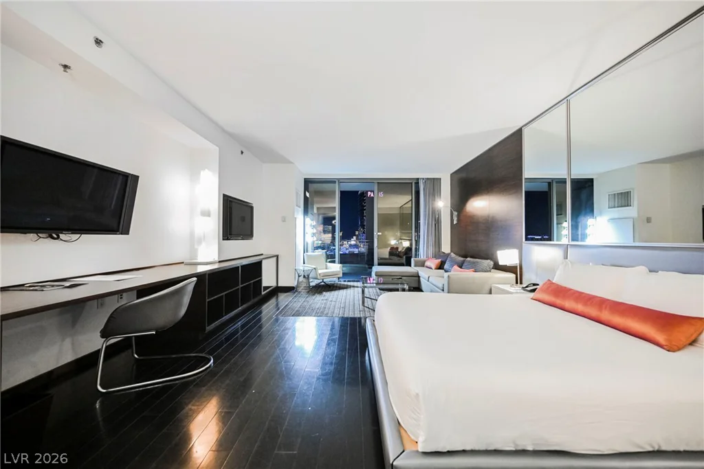 4381 Flamingo, Las Vegas, NV 89103