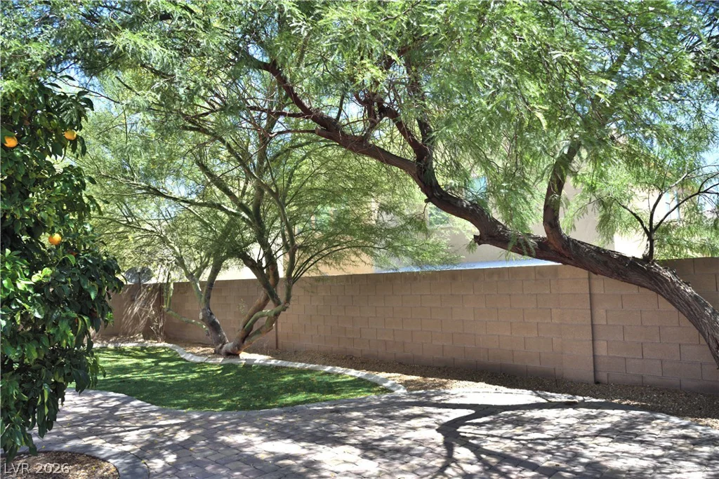 712 Oak Hills Course, Las Vegas, NV 89148