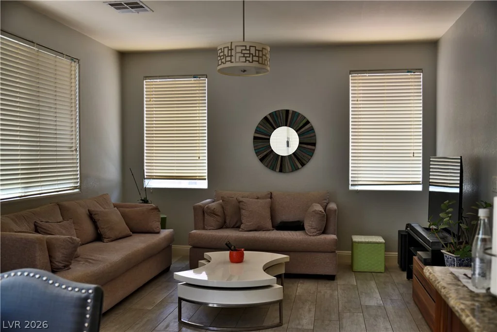 712 Oak Hills Course, Las Vegas, NV 89148