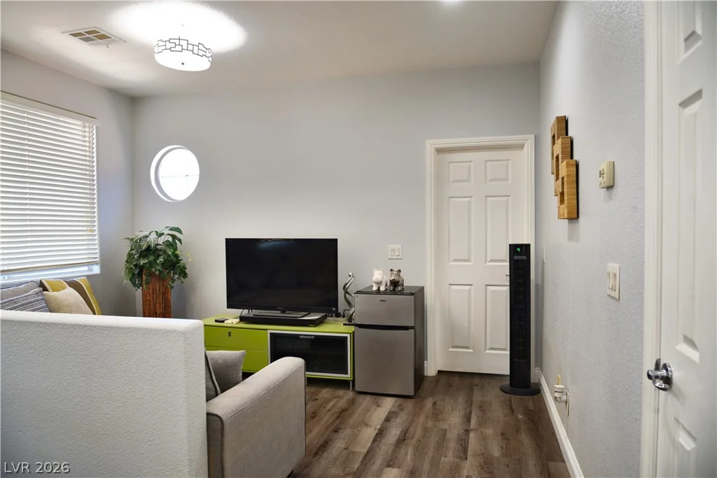 712 Oak Hills Course, Las Vegas, NV 89148