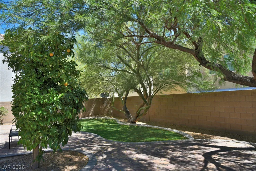 712 Oak Hills Course, Las Vegas, NV 89148
