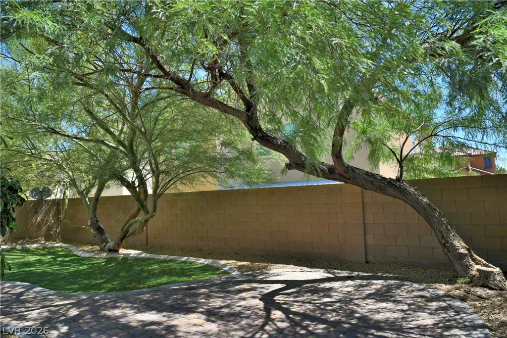 712 Oak Hills Course, Las Vegas, NV 89148