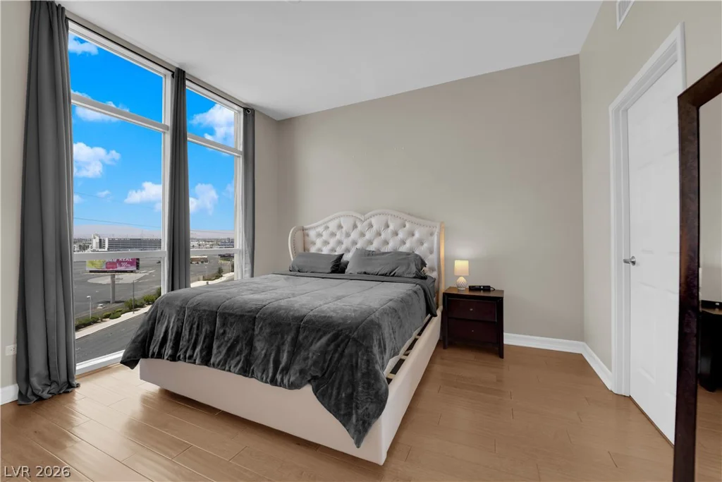 200 Sahara, Las Vegas, NV 89102
