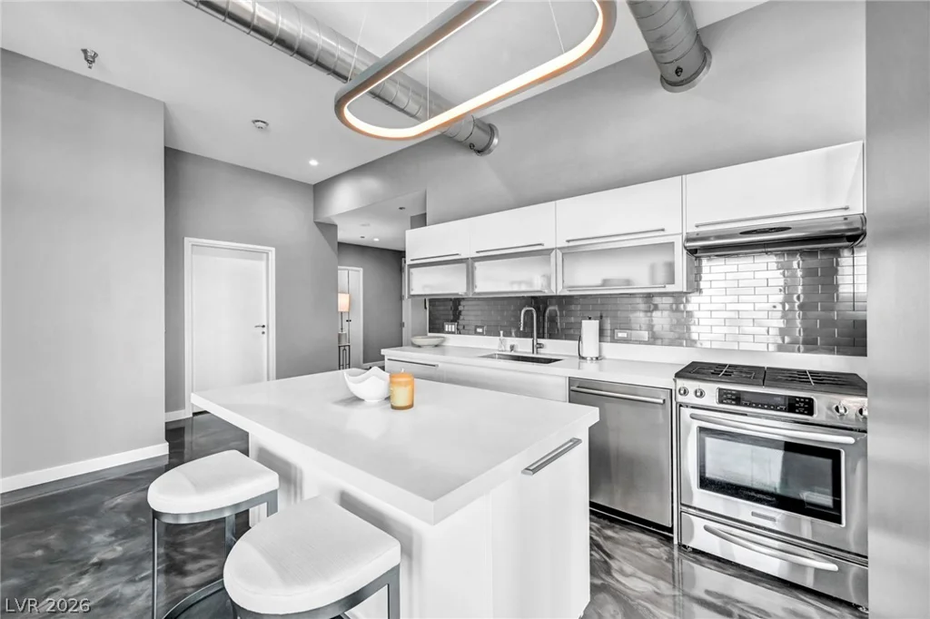200 Hoover, Las Vegas, NV 89101