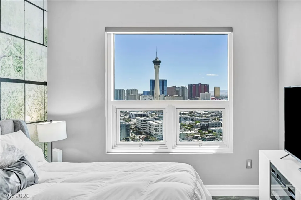 200 Hoover, Las Vegas, NV 89101