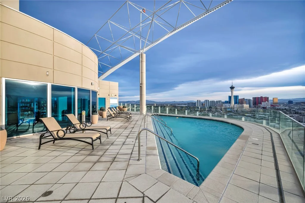 200 Hoover, Las Vegas, NV 89101