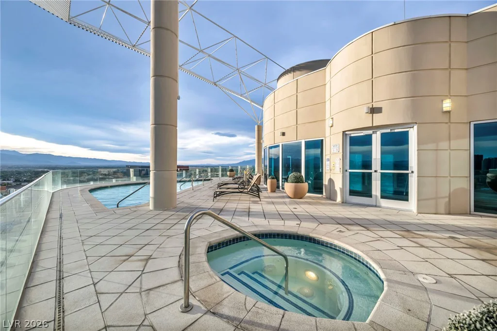 200 Hoover, Las Vegas, NV 89101