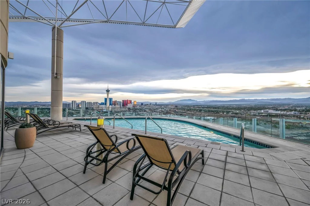 200 Hoover, Las Vegas, NV 89101