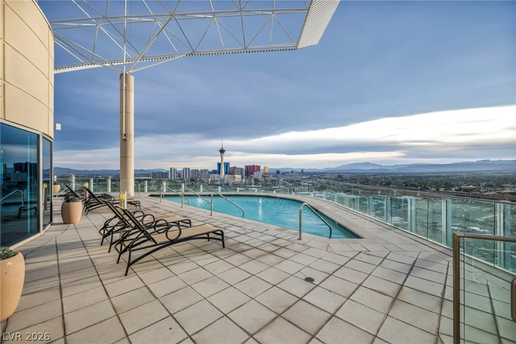 200 Hoover, Las Vegas, NV 89101