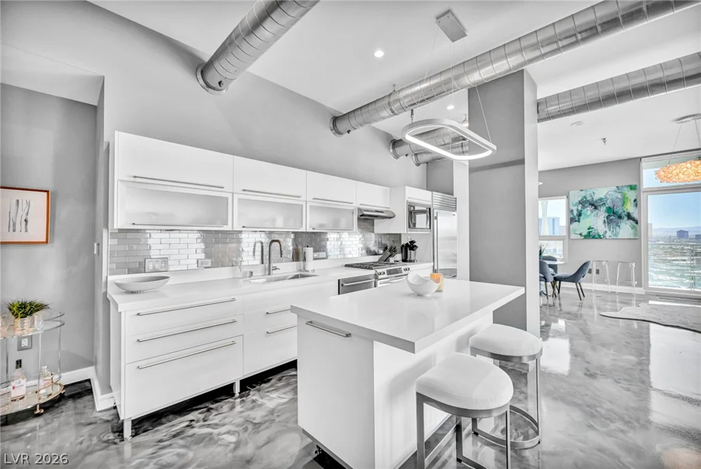 200 Hoover, Las Vegas, NV 89101