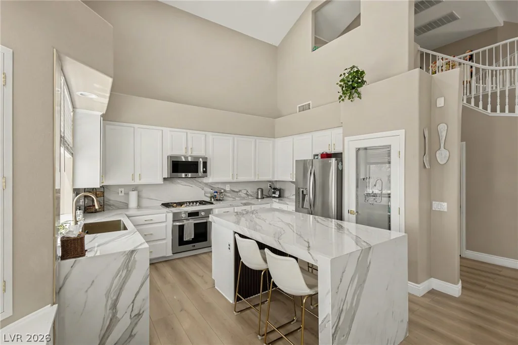 9521 Marina Valley, Las Vegas, NV 89147