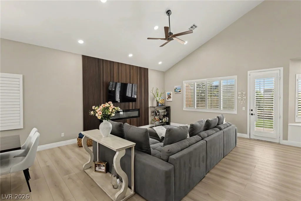 9521 Marina Valley, Las Vegas, NV 89147