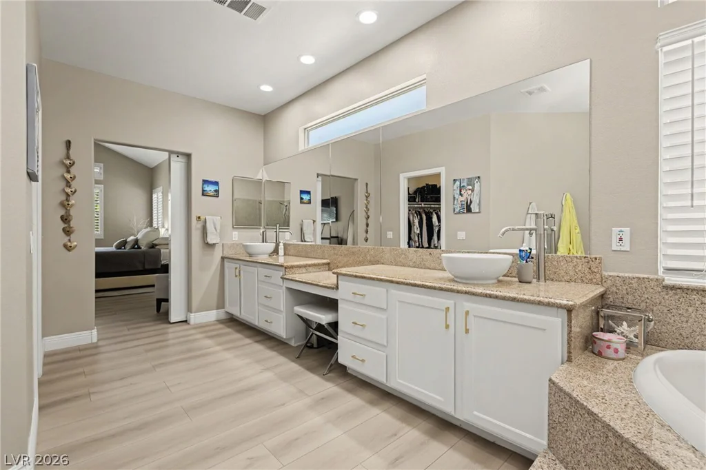 9521 Marina Valley, Las Vegas, NV 89147