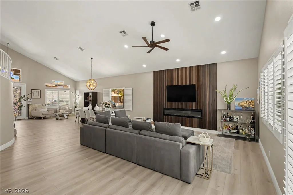 9521 Marina Valley, Las Vegas, NV 89147