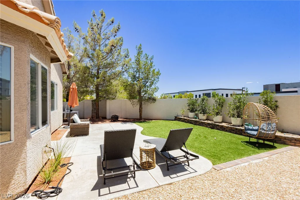 9521 Marina Valley, Las Vegas, NV 89147